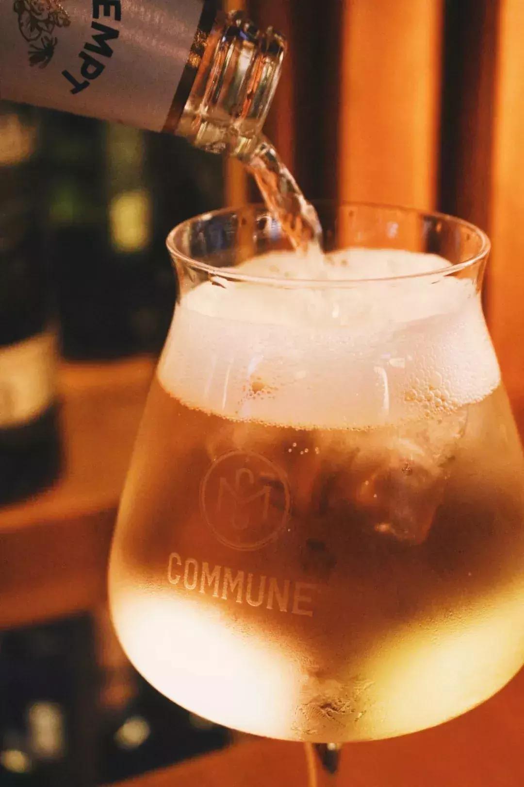 畅饮半个月！这家“自选型”酒吧就在民歌湖酒吧街！