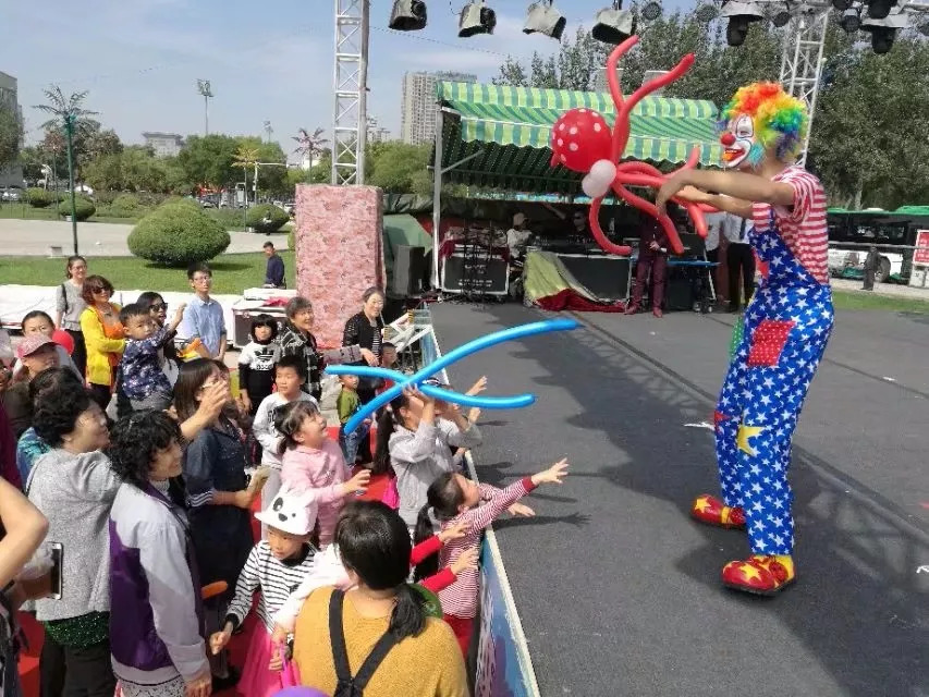 重磅消息！这个周末来光明广场转“惠民房车节”，有一大批特价房和优惠车！