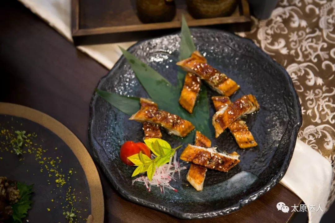 7折！开在美术馆里的大师级日料！100+种菜品无限畅吃~