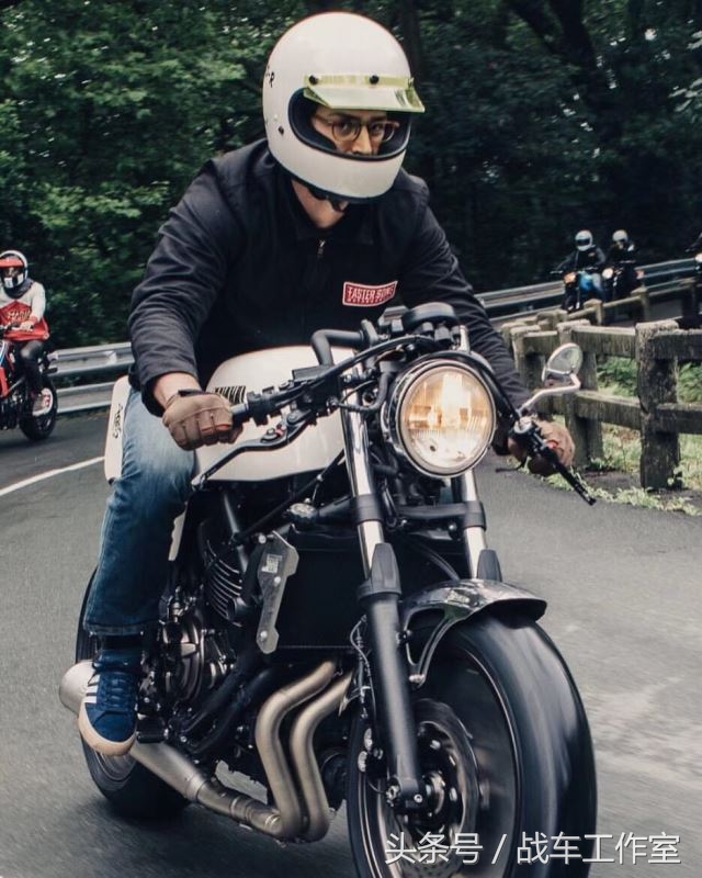 用复古解构哈雷宝马的土豪文化