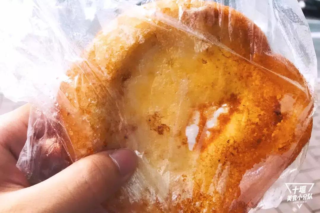 一方天地两柄勺！藏在十堰小区里的这些面窝摊，全靠熟人带路