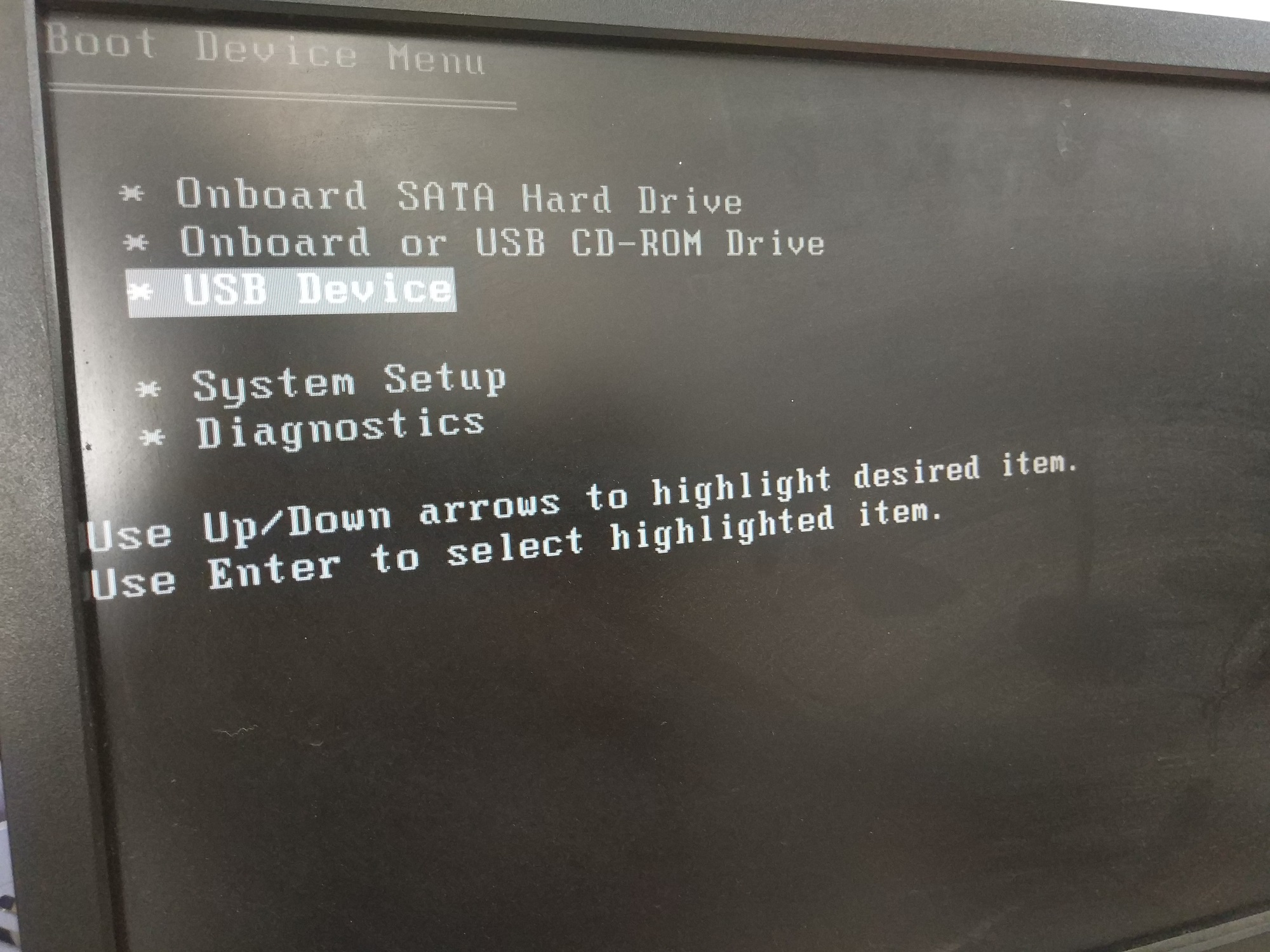 用u盘装win7系统对硬盘有要求吗,用u盘装win7系统打开后没反应