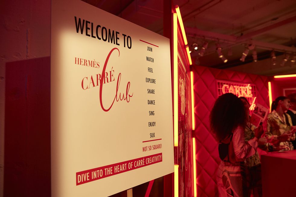 Hermès丝巾为何让全世界女人都着迷？爱马仕丝巾俱乐部给你解答