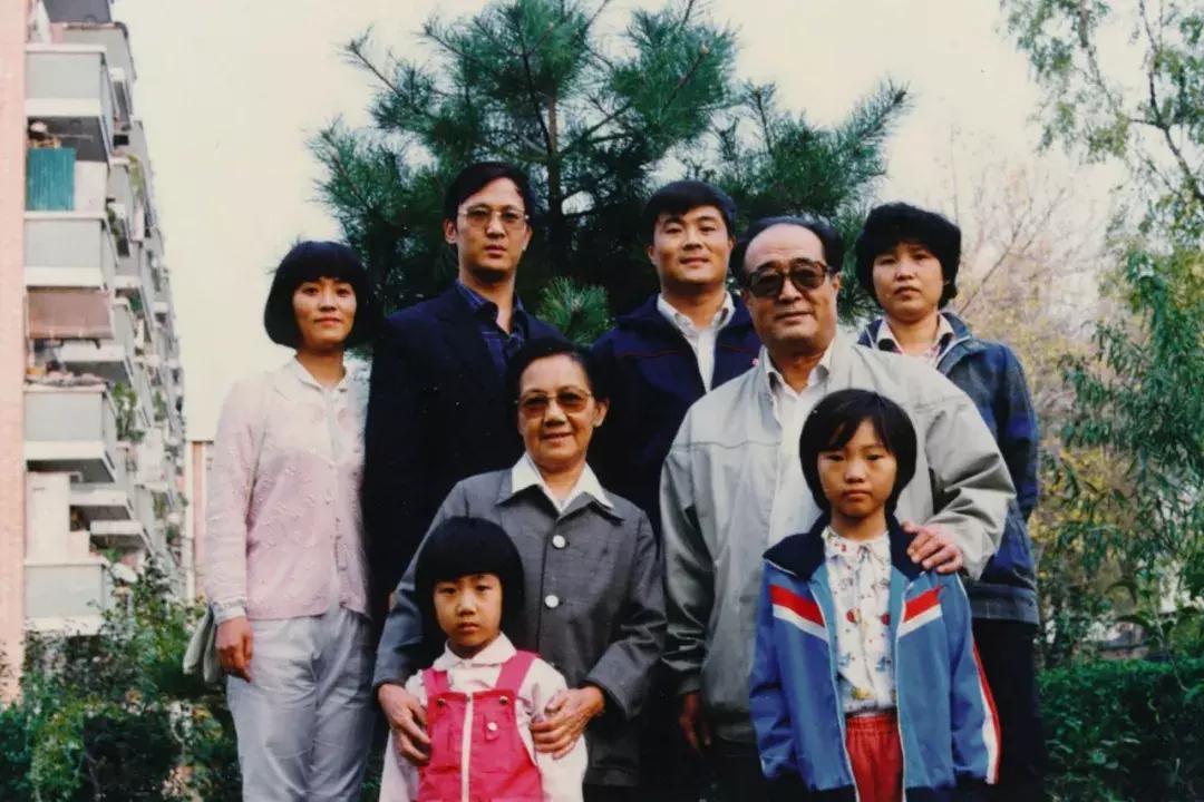 80后女孩，割舌自述：我们是最受压迫的一代