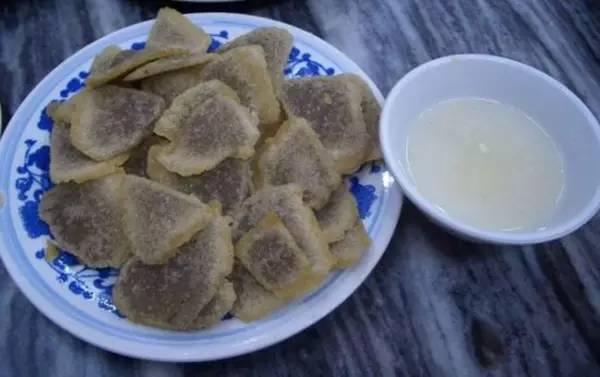 今儿咱们聊聊外焦里嫩的“油煎灌肠”