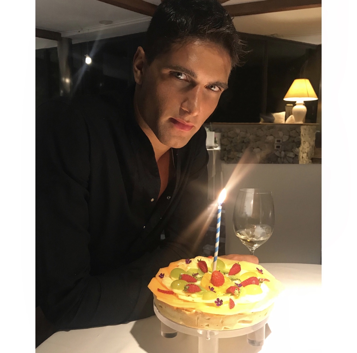 没有“雨露均沾”只有“独得恩宠”｜阿玛尼的男宠—FabioMancini