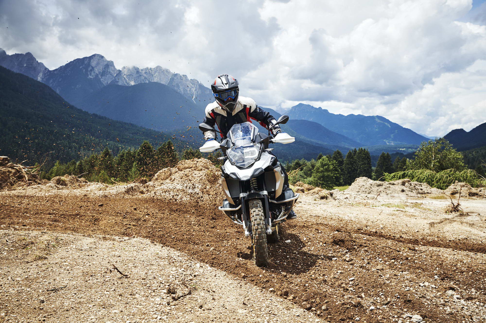 宝马r1250gshp版黑色款,高清宝马r1250gs壁纸