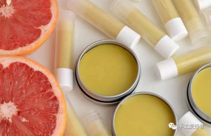 跟妈妈一起做护肤,和妈妈一起做皮肤管理