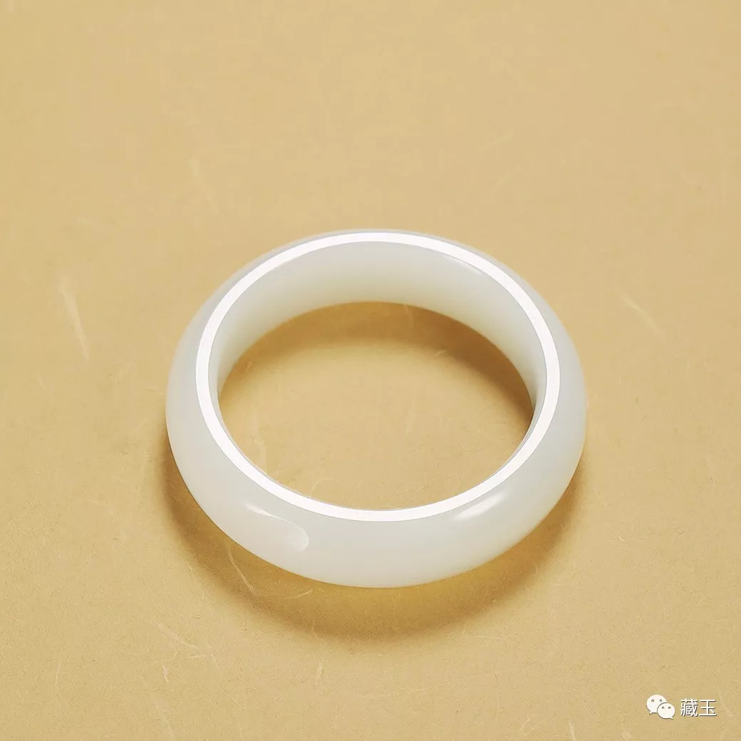 挑选和田玉玉镯五大技巧,挑选和田玉要注意什么