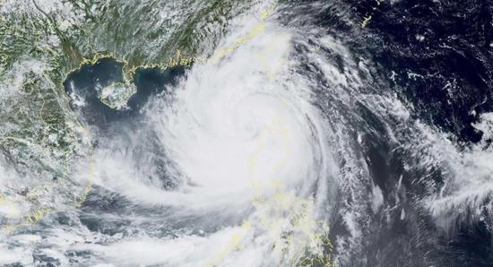 主持人如何播报天气预报,天气预报男主持人实时播报