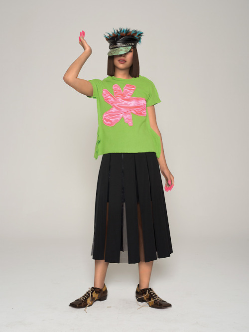 坐拥百万粉丝的网红LilMiquela，是真的人吗？