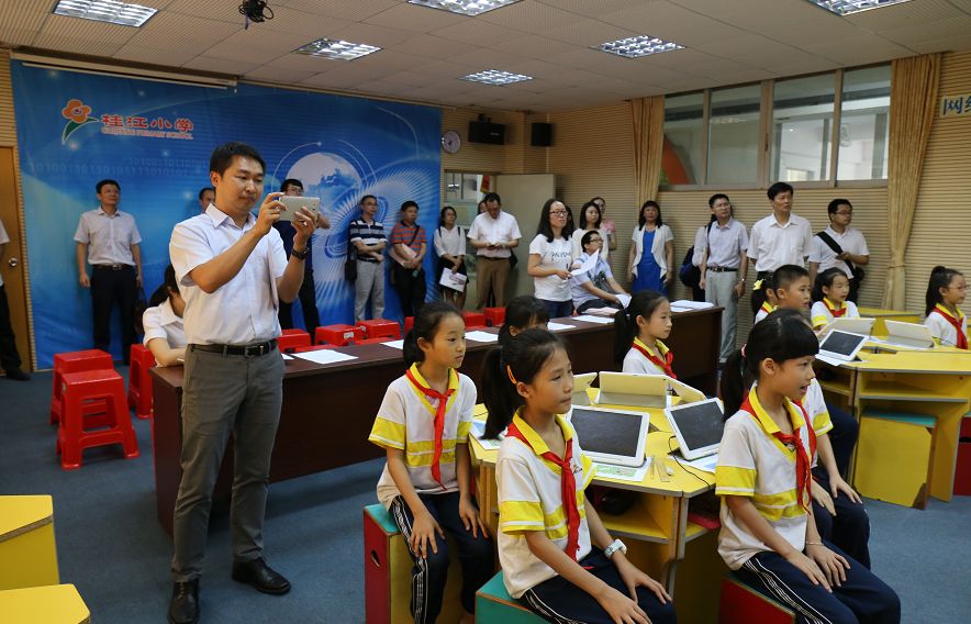 14年春耕秋种,桂江小学要做一艘大船,带领学生远航人生!