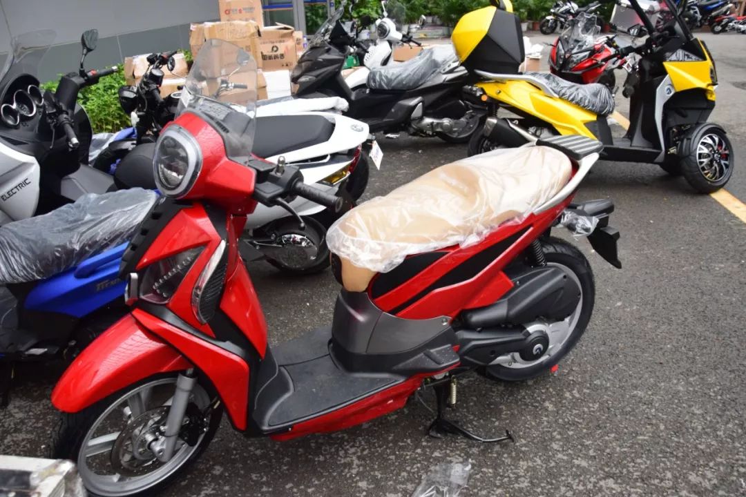 隆鑫500拉力摩托,2022年无极隆鑫摩博会