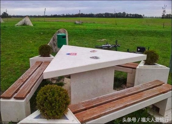 不设边境部队，没有紧张局势，15条友好相处的美丽国境线