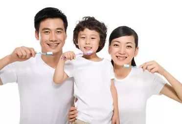 预防儿童龋齿涂氟还是窝沟封闭,有一点龋齿不想做窝沟封闭会怎样