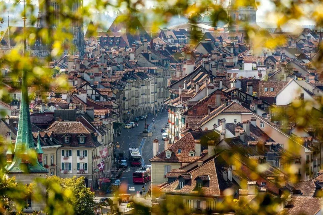 比周杰伦大婚的地方更震撼，还是迪士尼城堡原型地！快来打卡！