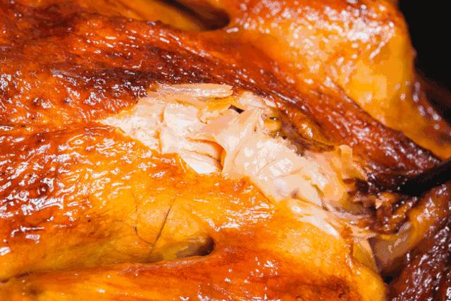 6.8折！陆家嘴惊现1家“网黄餐厅”，人均40+吃哭老板！