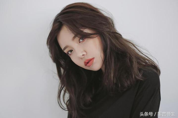 涂口红总是沾杯教你小窍门,口红正确涂抹方式不沾杯