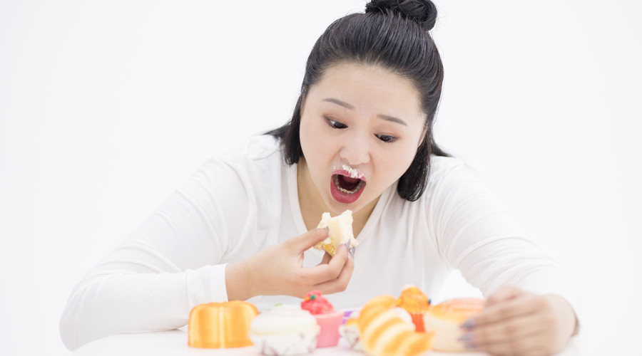 如何解决老年斑的根本原因,长老年斑的原因以及解决方案