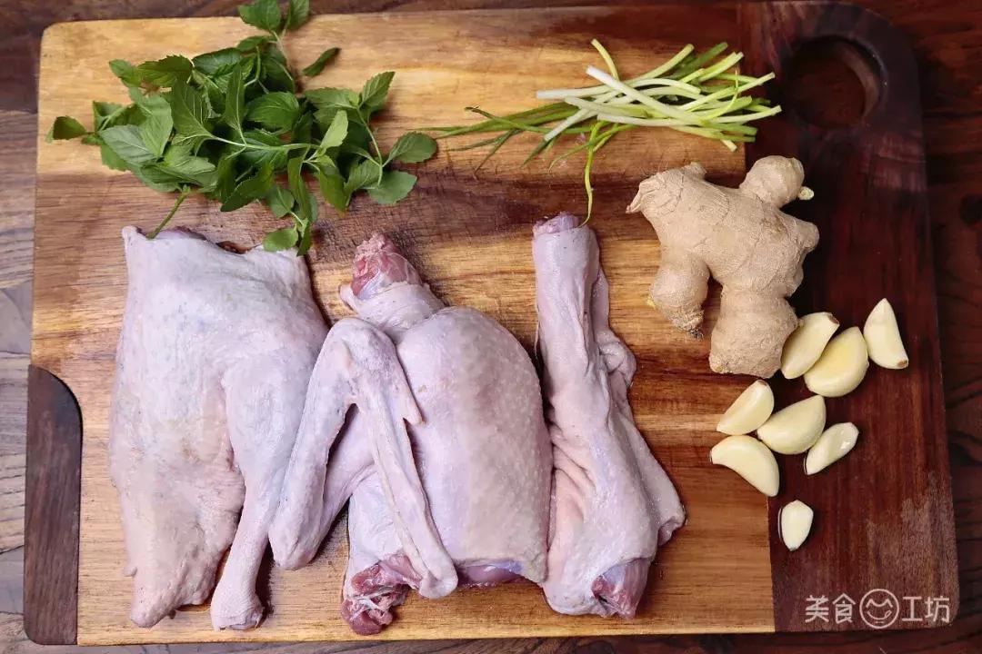 鸭怎么做不上火,鸭怎么做不骚又好吃