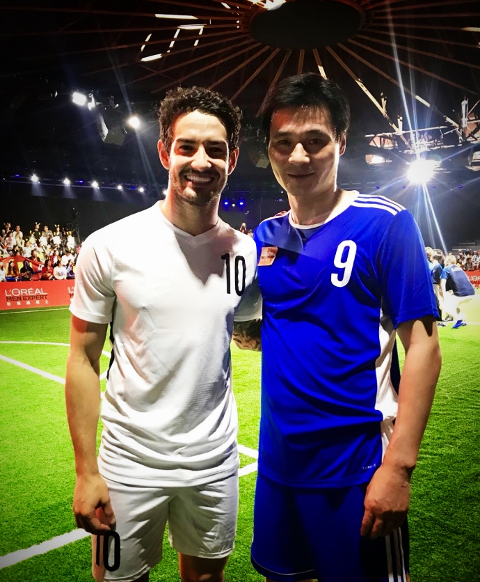 鹿晗对战帕托独进6球,鹿晗进球庆祝的经典动作