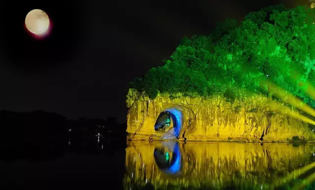 中秋赏月天涯共此时,天涯共此时赏月