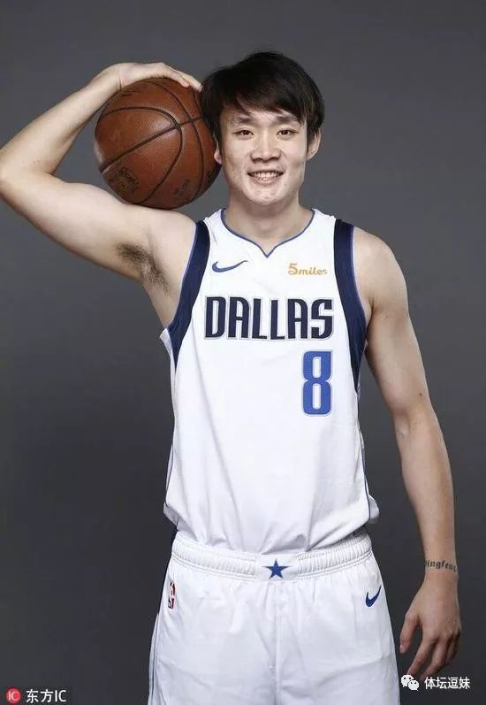 梅西刮胡子了,梅西刮胡子拿金球