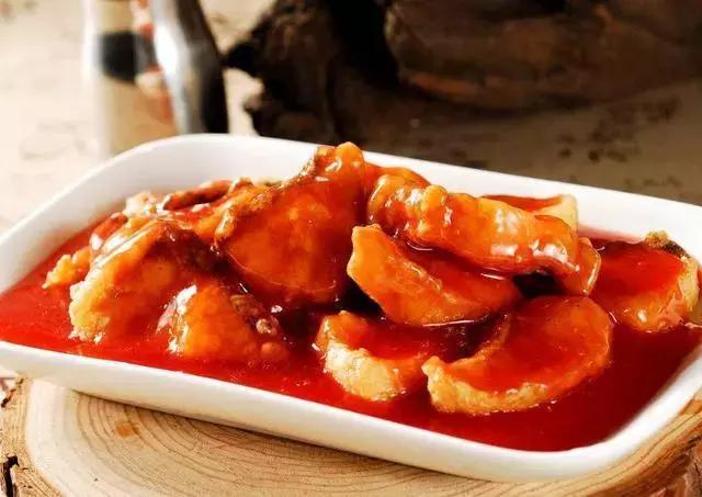 松鼠鱼怎么做又酥又脆又好吃,何大厨松鼠鱼正宗做法