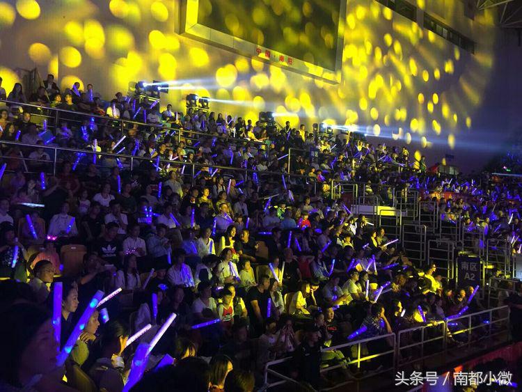 许巍南阳建业群星演唱会舞台搭建,许巍南阳建业群星演唱会歌单