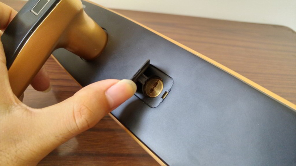 便捷开锁改变生活——金刚鹦鹉T2微信指纹锁体验