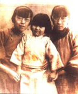 她家世显赫名满天下汇巨款助通缉犯跑路，去世被发现时尸体已腐烂