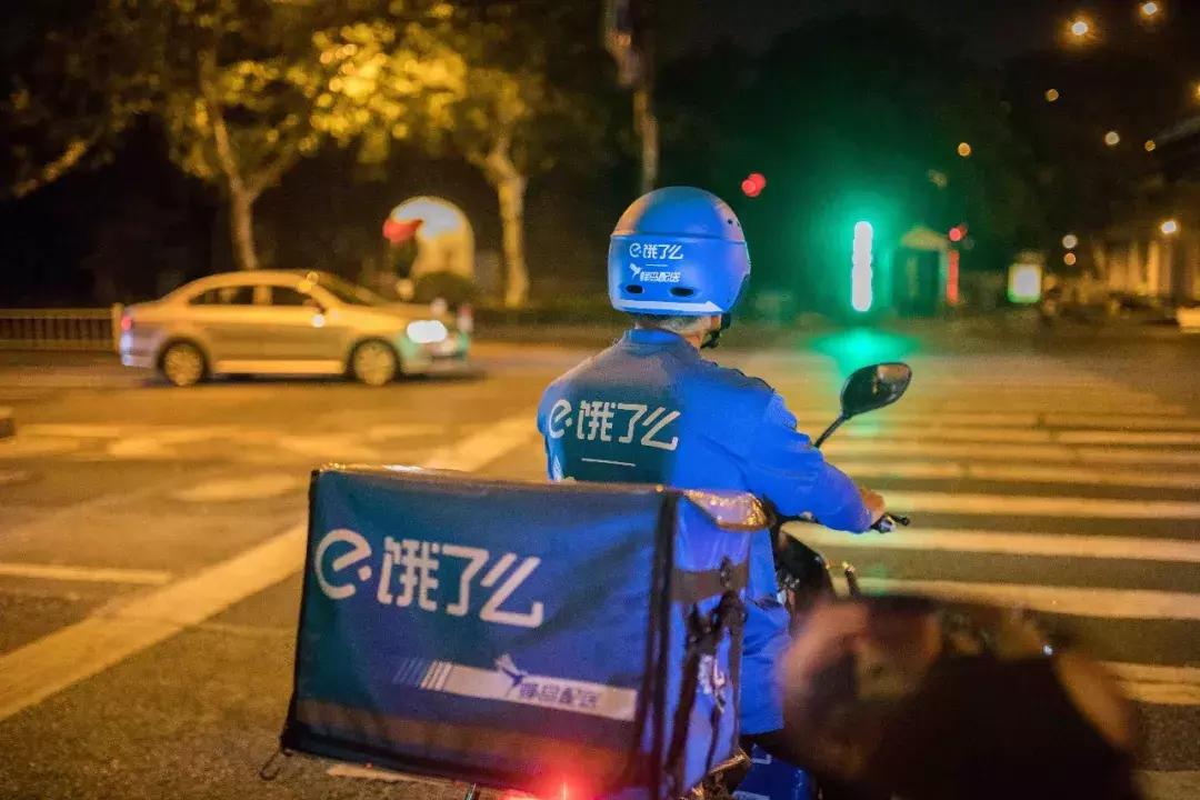 工资4000月供2000左右的车压力大吗,工资4000还1800车贷