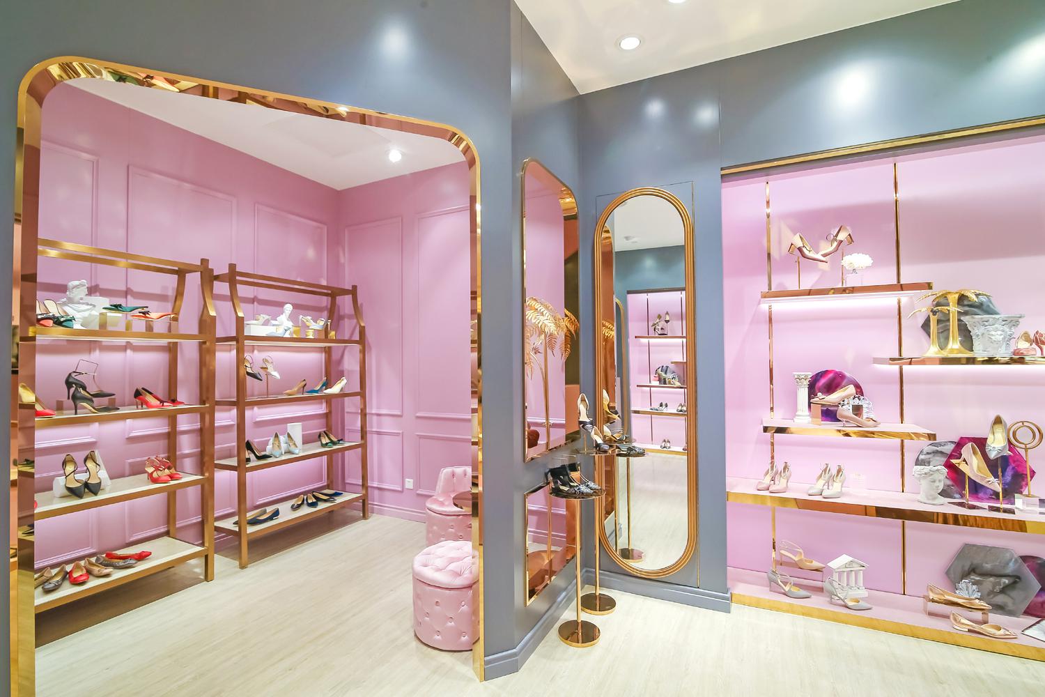 红遍时尚圈的女鞋品牌73hours，盛大入驻成都群光广场