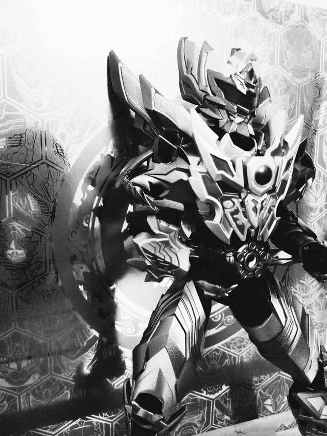 炎龙铠甲终极形态和帝皇侠谁厉害,炎龙铠甲与风鹰铠甲来救帝皇侠