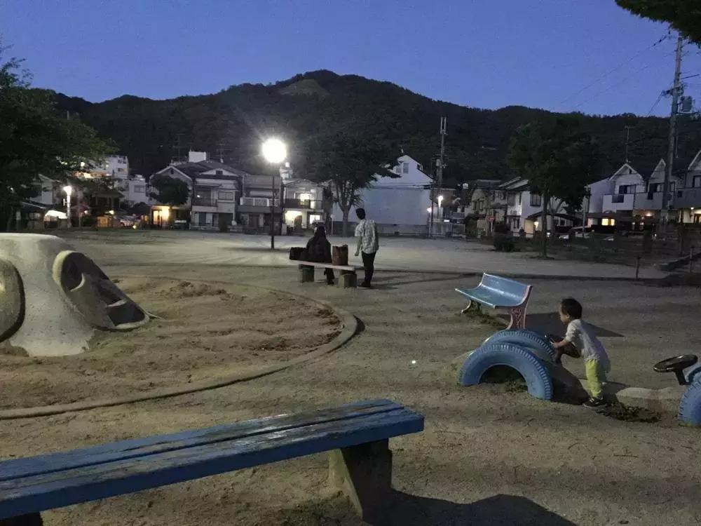 职业妈妈和全职妈妈,职业妈妈与全职妈妈