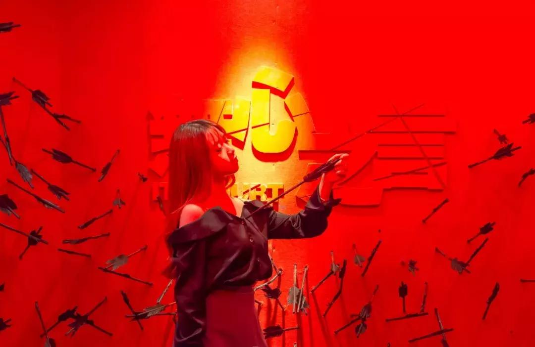 戚薇都来拍拍拍！比IMAX还震撼的沉浸剧场，足足1000㎡共17种主题