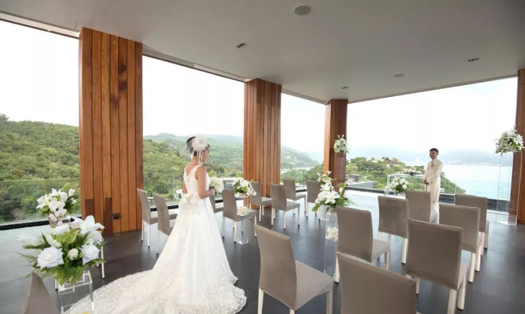全球婚礼目的地探路：NAKA，悬空在半山腰上的透明火柴盒