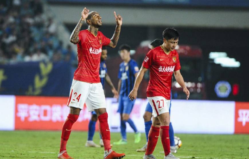 广州恒大离队第一人现在怎么样了,广州恒大新主教练最新情况