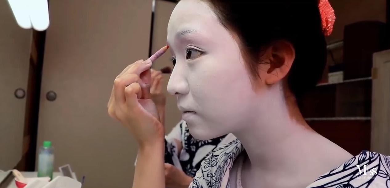 日本艺伎妆有哪些特点,日本艺伎妆是干什么的