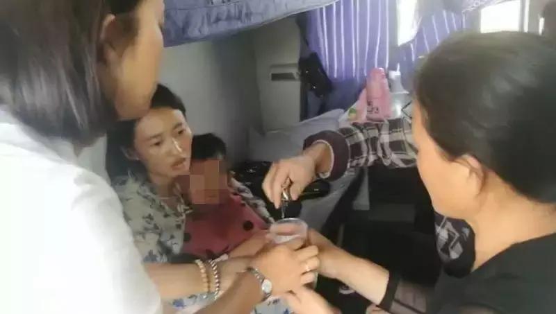 女童发高烧推拿部位,女童高烧抽搐