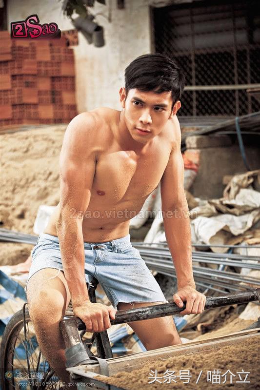 它们恰似，法国姑娘热情奔放浪漫与越南姑娘含蓄温柔的完美结合