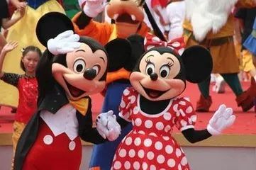 晋城往北，有个梦幻游园会，涂鸦村免费进！