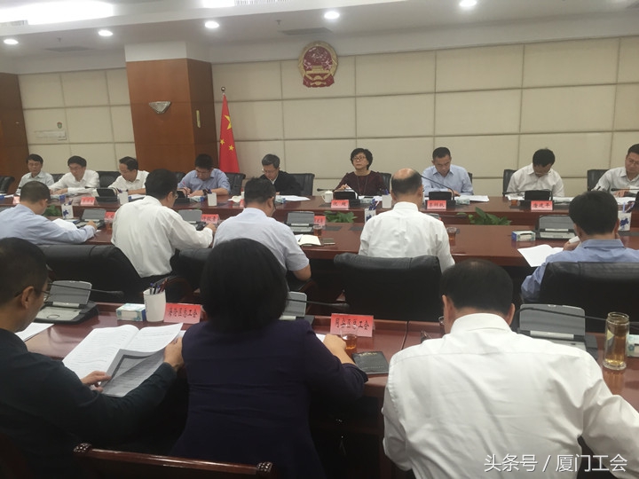 工会在社会上起到什么作用,工会在企业管理中的作用