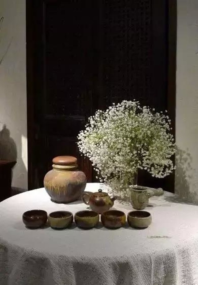 柴烧瓷器：看似不完美，有的人却爱不释手，魅力何在？