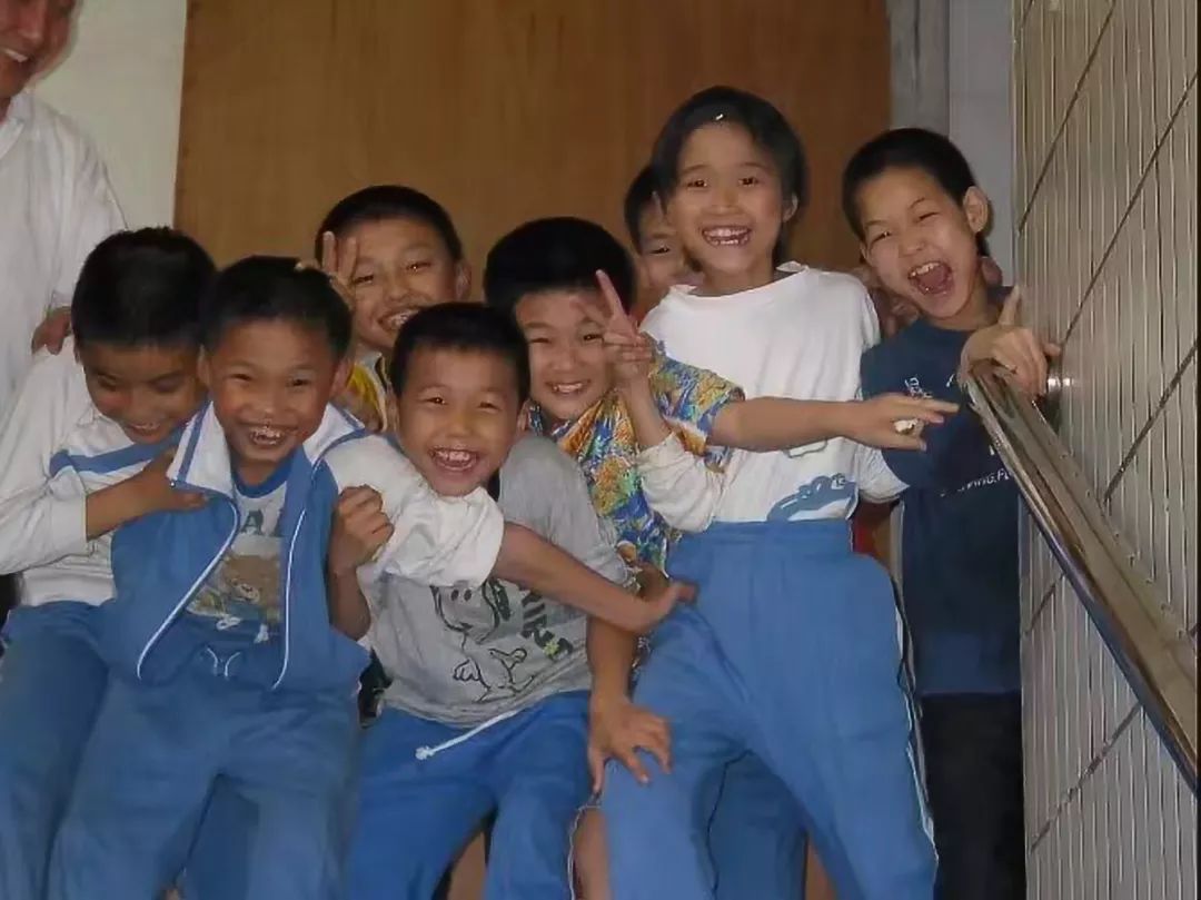 鍚殰鏃ユ湰鐣欏,娣卞湷鍚殰浜哄憳