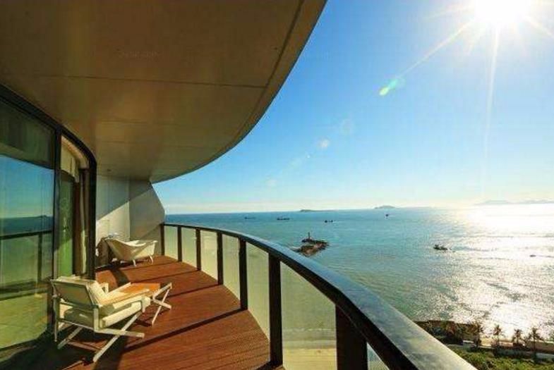 迪拜亚特兰蒂斯和三亚哪个好,三亚凤凰岛好玩吗