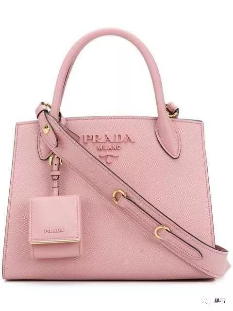 结婚当天适合妈妈背的包推荐,去参加婚礼背什么颜色的包合适