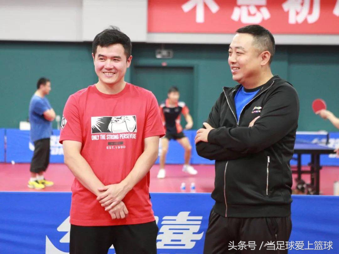 刘国梁感动球迷视频,刘国梁感动弟子