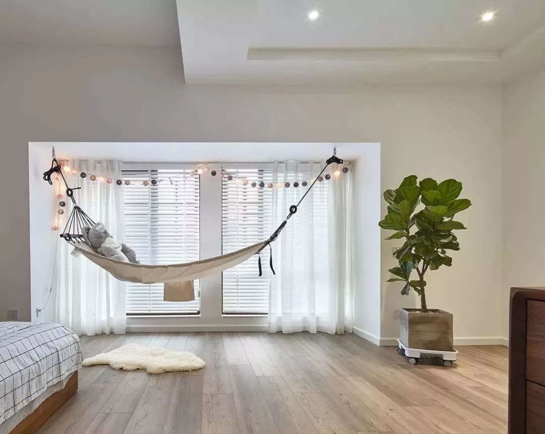 卧室装修窗户怎么装,客厅与卧室之间的窗户怎么装修