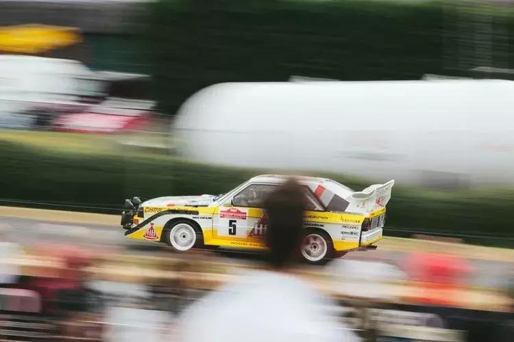 跑得快用fast还是quick,fast与quick的区别